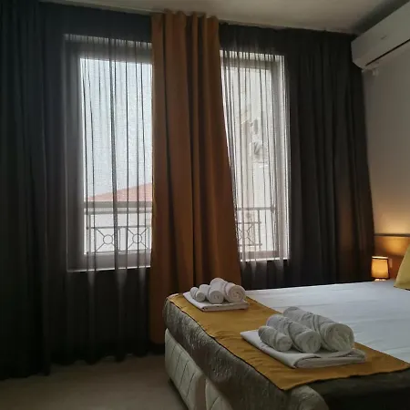 Orange в местност каваци, 소조폴