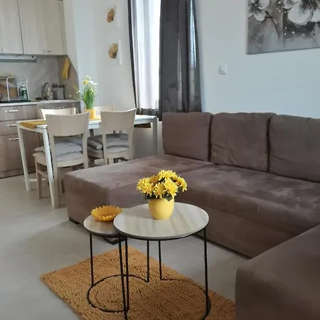 아파트 Orange в местност каваци, 소조폴