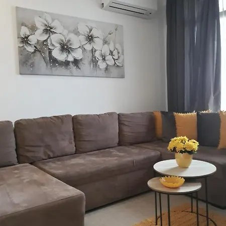 Orange в местност каваци, *