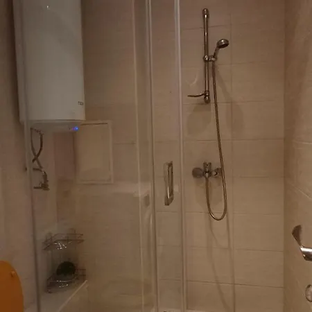 아파트 Orange в местност каваци,