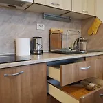 Orange в местност каваци, Daire *